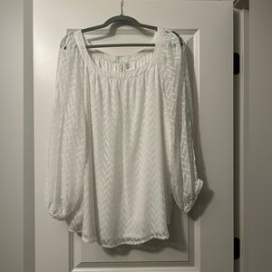 BEUATIFUL LIKE NEW C WEST 1946 WHITE TOP SIZE 26/28